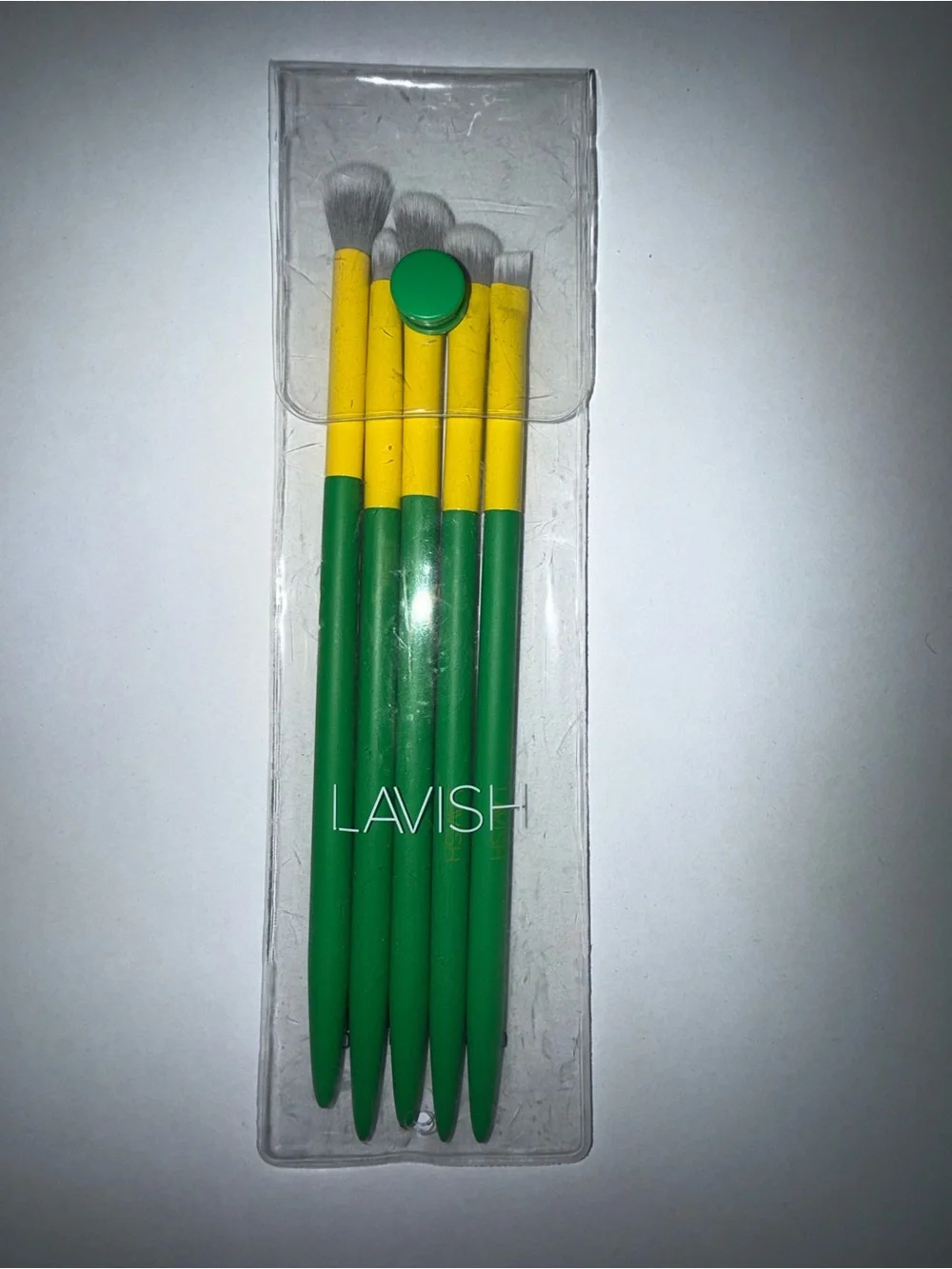 $6 NEW LAVISH MAKEUP BRUSHES $6 WHEN BUNDLED WITH 3 OR MORE ITEMS